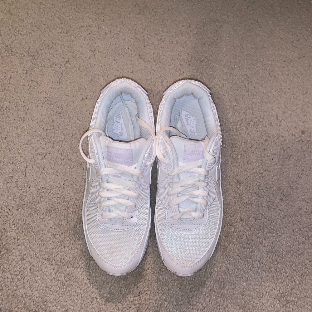 Women’s Nike Air Max 90